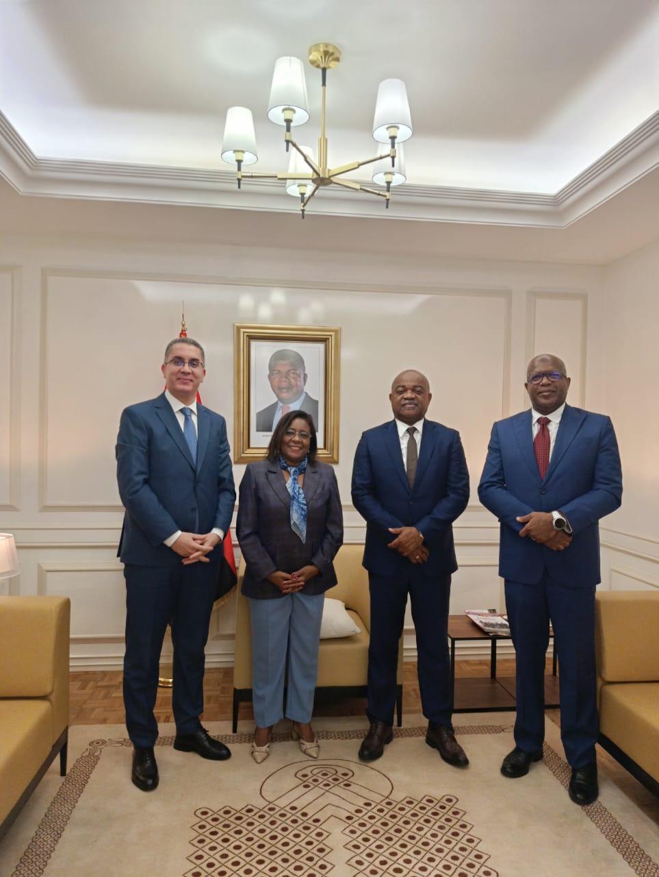 o Embaixador Mounir Bourouba reuniu-se, hoje, com Sua Excelência a Ministra de Estado da Presidência da República para a Area Social, Senhora Maria do Rosário Bragança